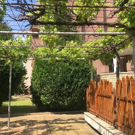 Relax Hostel Burgasz