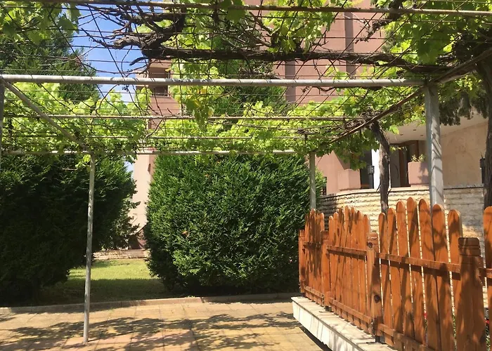 Relax Hostel Burgas City