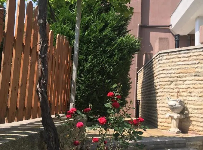 Relax Hostel Burgas Stad