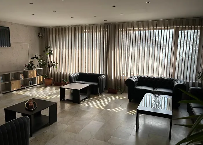 Relax Hostel Burgas City