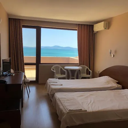 Relax Hostel Burgas Stad