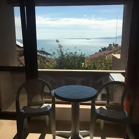 Relax Hostel *