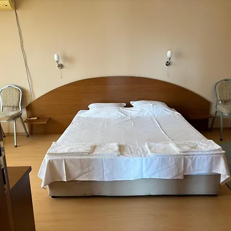 Relax Sarafovo Hotel *